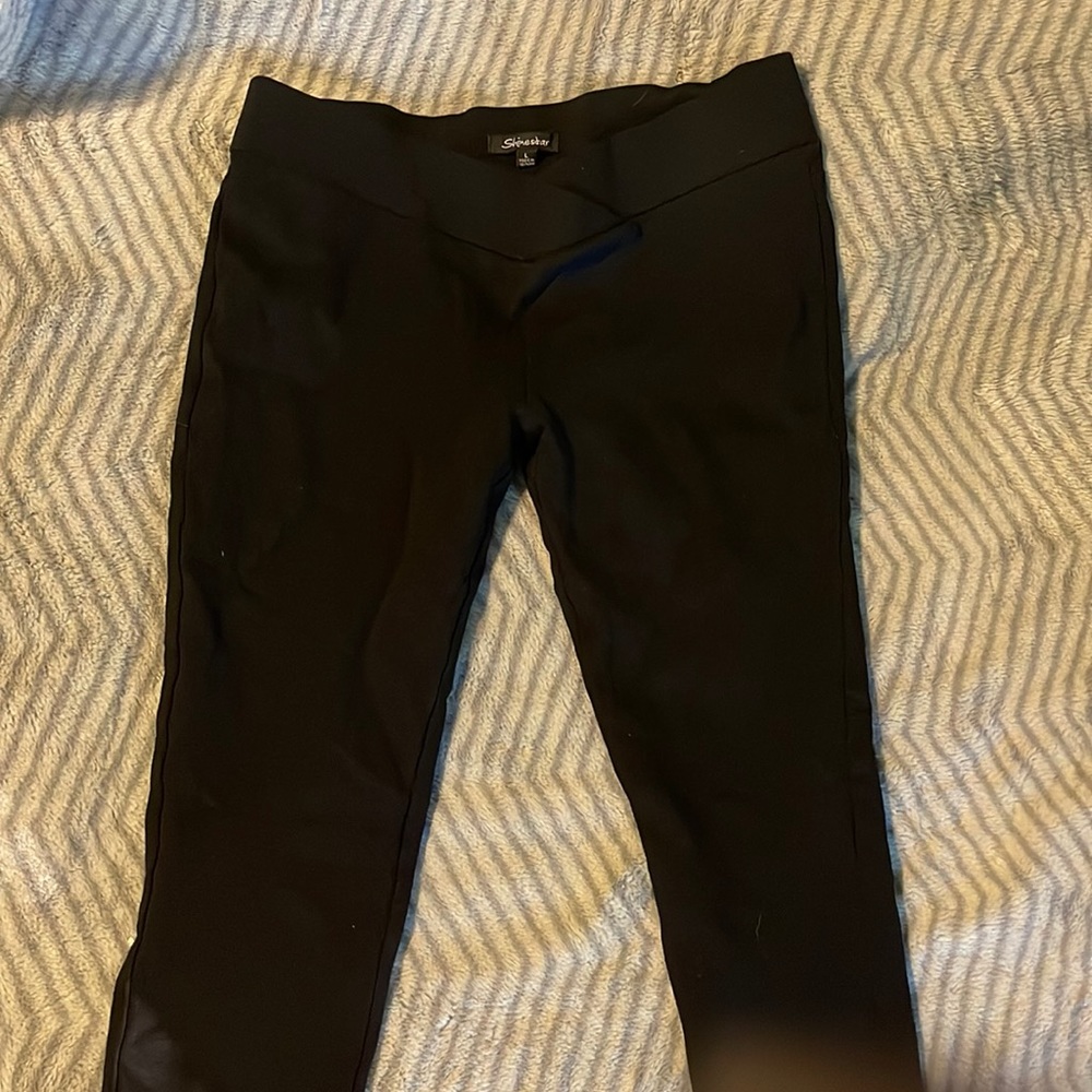 Black leggings